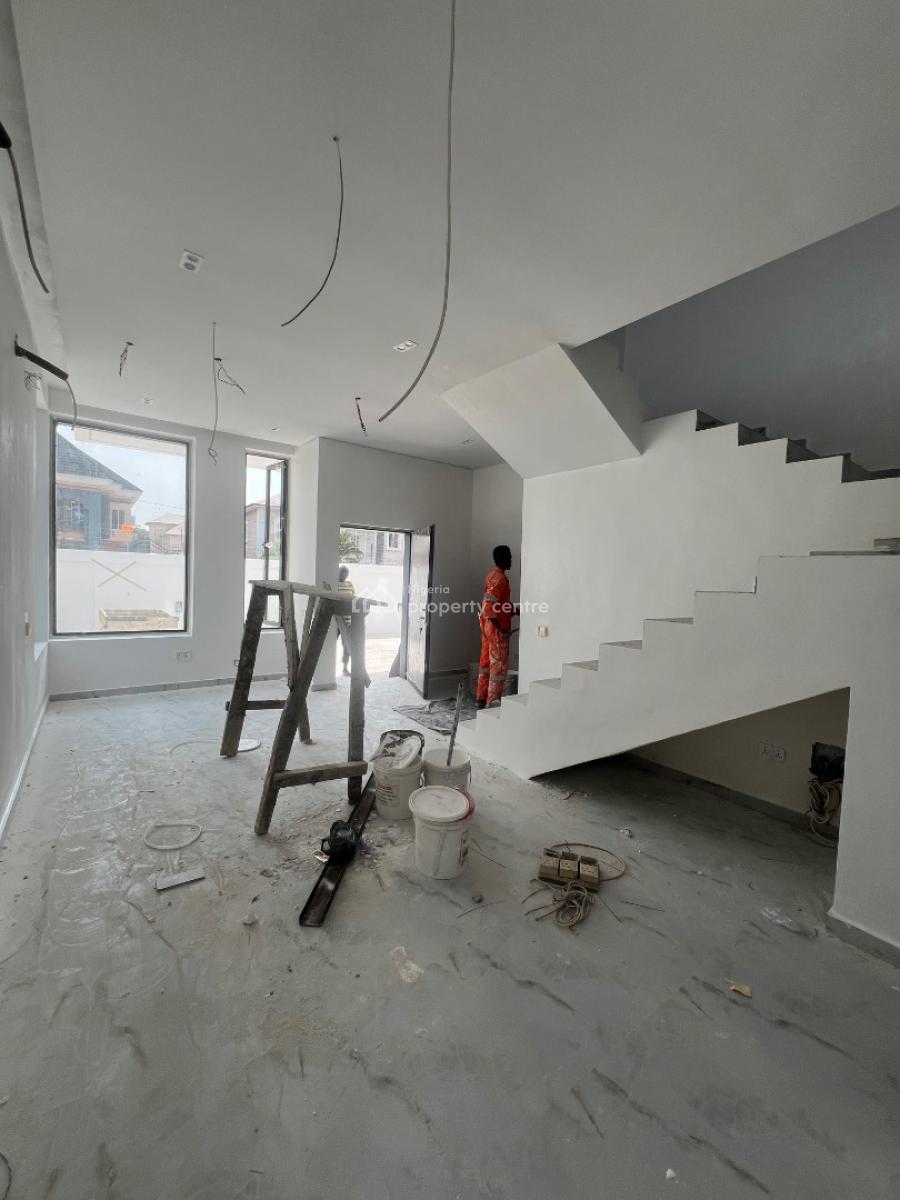 Spacious Semidetached Duplex with Amazing Facilities Lekki Phase 1, Lekki Please 1, Lekki Phase 1, Lekki, Lagos, Semi-detached Duplex for Sale