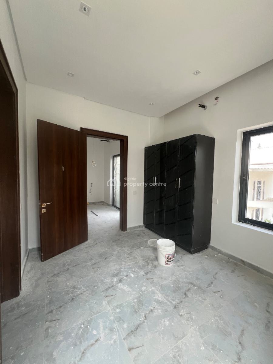 Spacious Semidetached Duplex with Amazing Facilities Lekki Phase 1, Lekki Please 1, Lekki Phase 1, Lekki, Lagos, Semi-detached Duplex for Sale