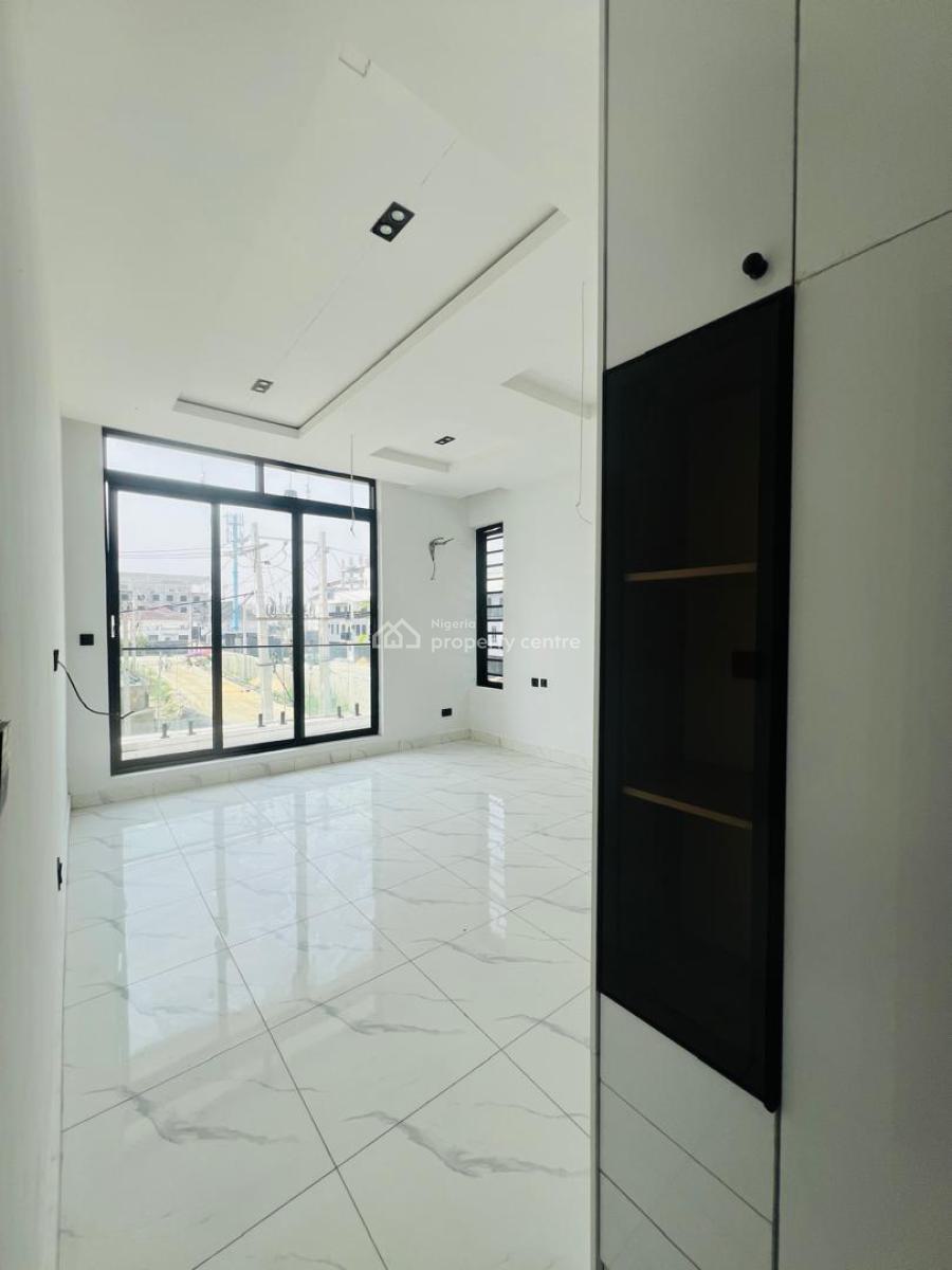 Luxury 2 Bedroom Apartment, Freedom Way, Lekki Phase 1, Lekki, Lagos, Flat / Apartment for Sale