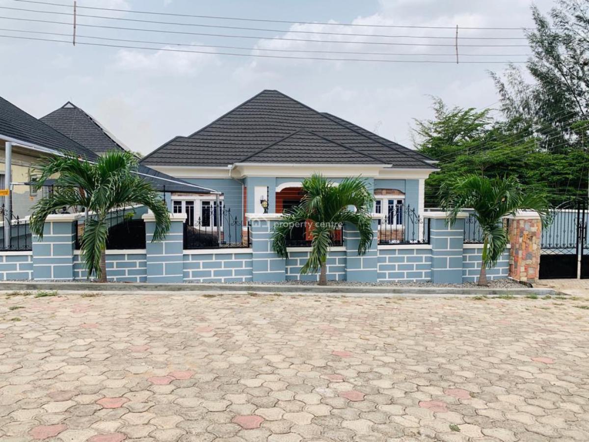 Detached 4 Bedrooms Bungalow with (bq), Carlton Gate Estate Beside Kolapo Ishola Gra, Akobo, Ibadan, Oyo, Detached Bungalow for Sale