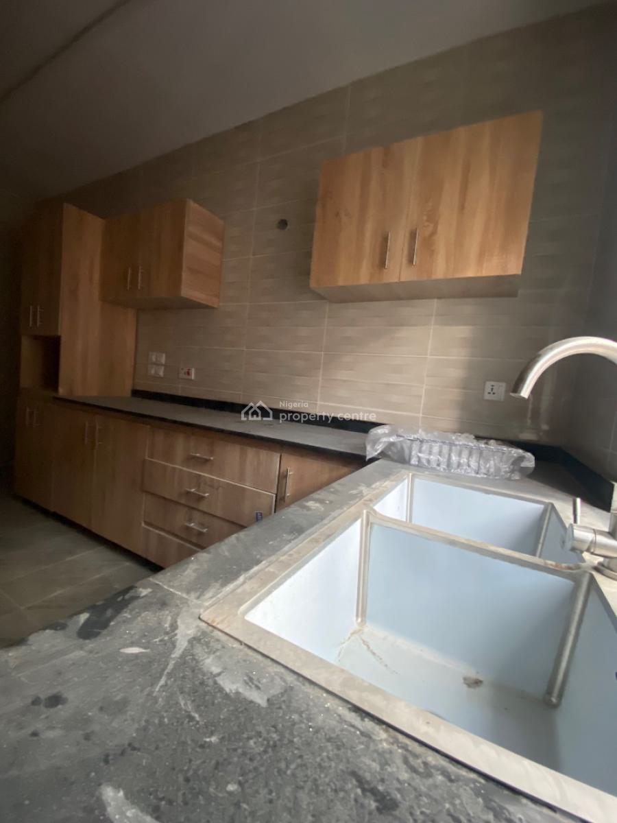 Amazing Spacious 2bedroom Flat in a Secured Est Wt 24hrs Lit, Abraham Adesanya, Ajah, Lagos, Flat / Apartment for Sale