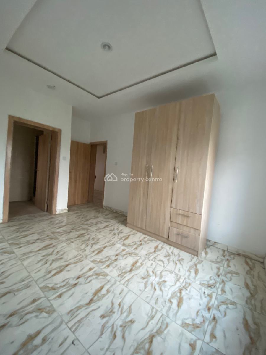 Amazing Spacious 2bedroom Flat in a Secured Est Wt 24hrs Lit, Abraham Adesanya, Ajah, Lagos, Flat / Apartment for Sale