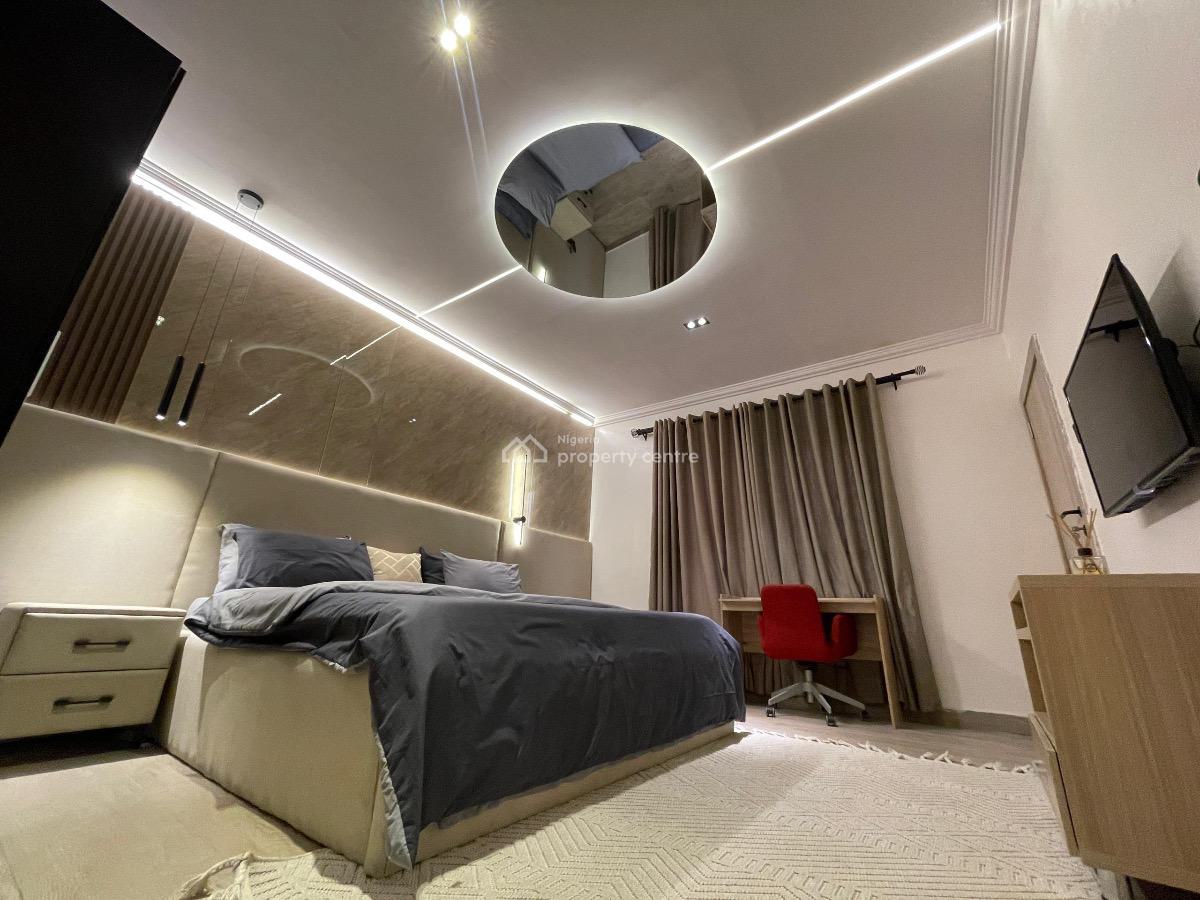 Cozy 1-bedroom Apartment, Phase 1, Lekki, Lagos, Mini Flat (room and Parlour) Short Let