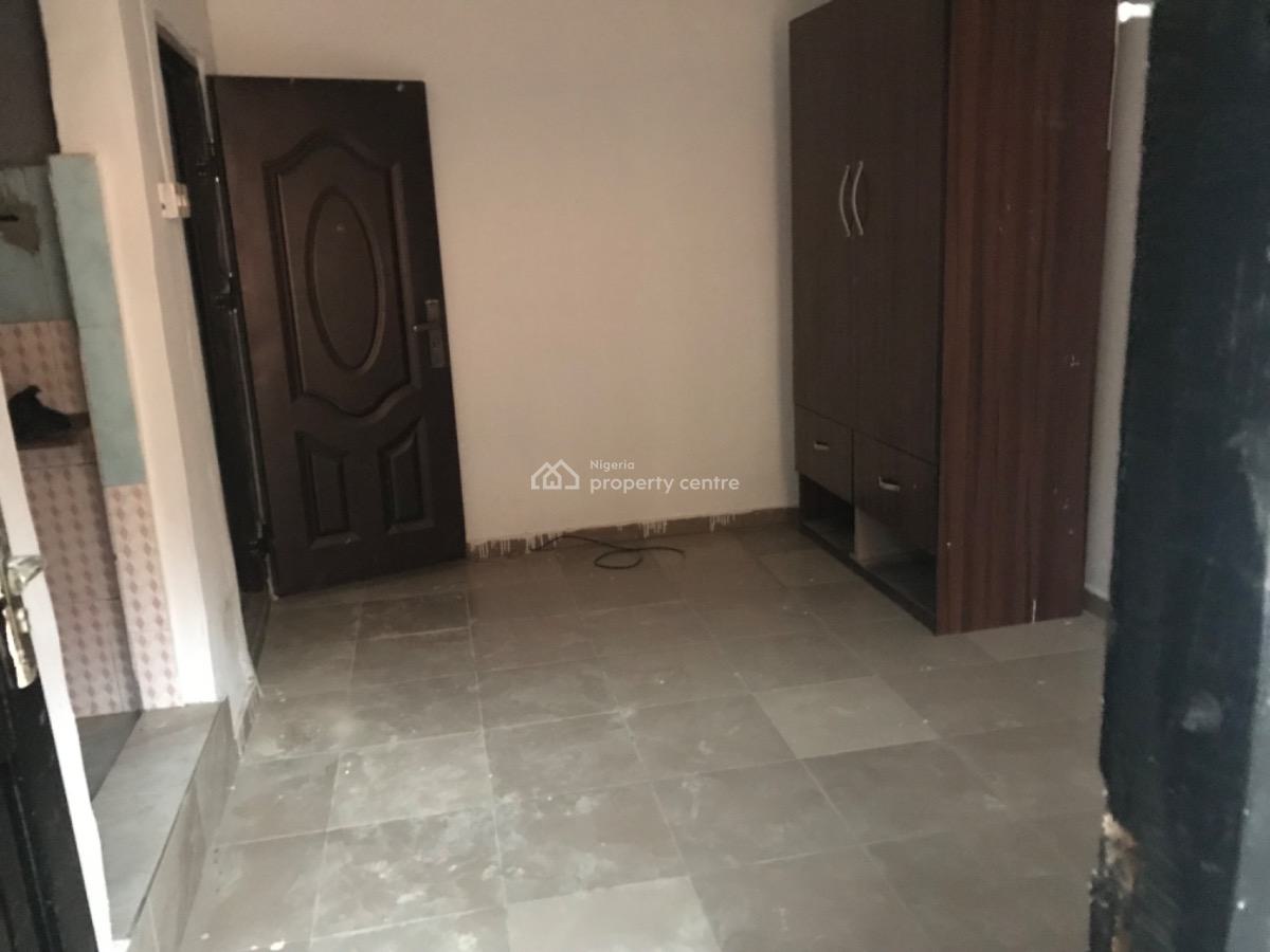 Lovely Selfcontain, Obadina, Abule Oja, Yaba, Lagos, Self Contain (single Rooms) for Rent