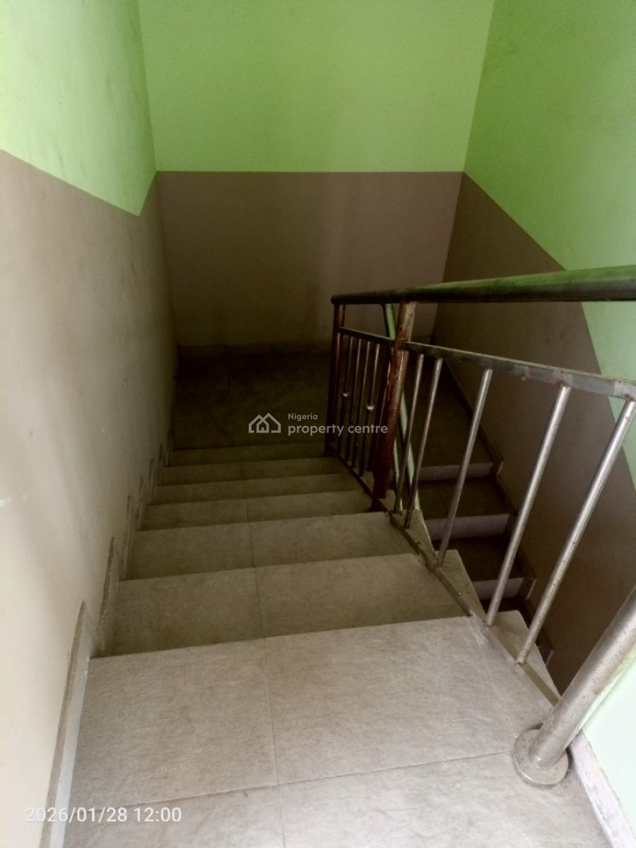 3 Bedroom Luxurious Upstairs Flat, Slightly Off Mobil Road, Ilaje Ajah Lagos, Ilaje, Ajah, Lagos, Flat / Apartment for Rent