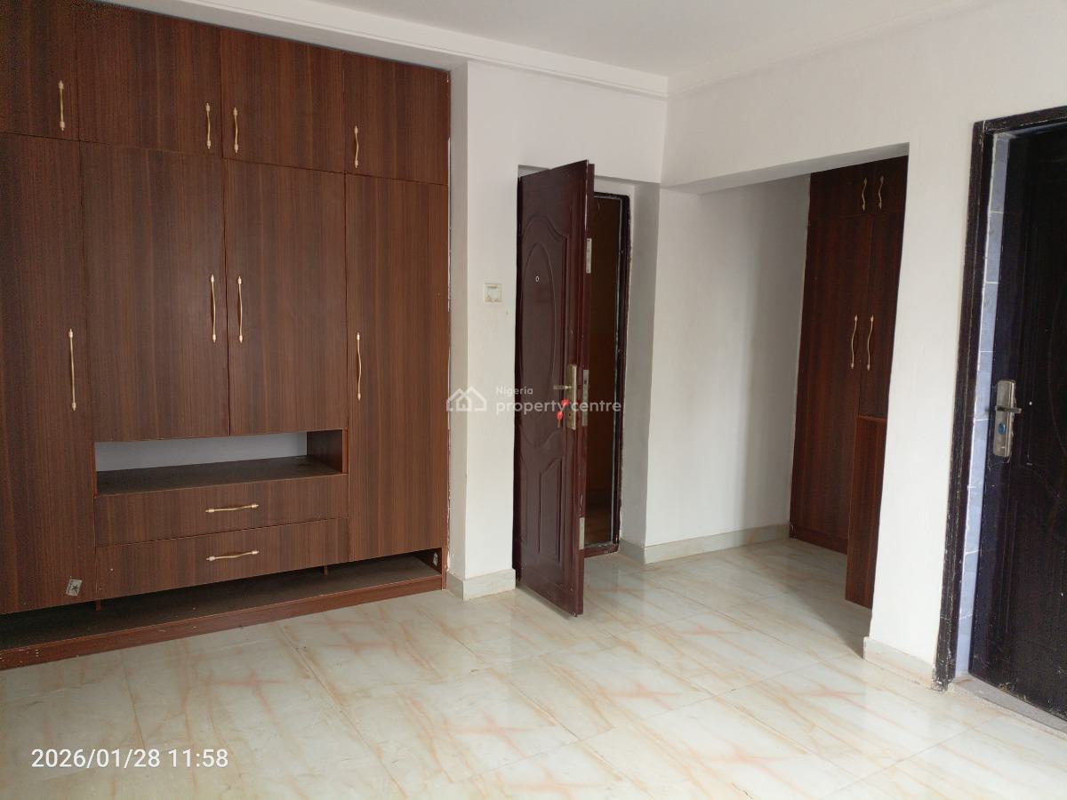 3 Bedroom Luxurious Upstairs Flat, Slightly Off Mobil Road, Ilaje Ajah Lagos, Ilaje, Ajah, Lagos, Flat / Apartment for Rent