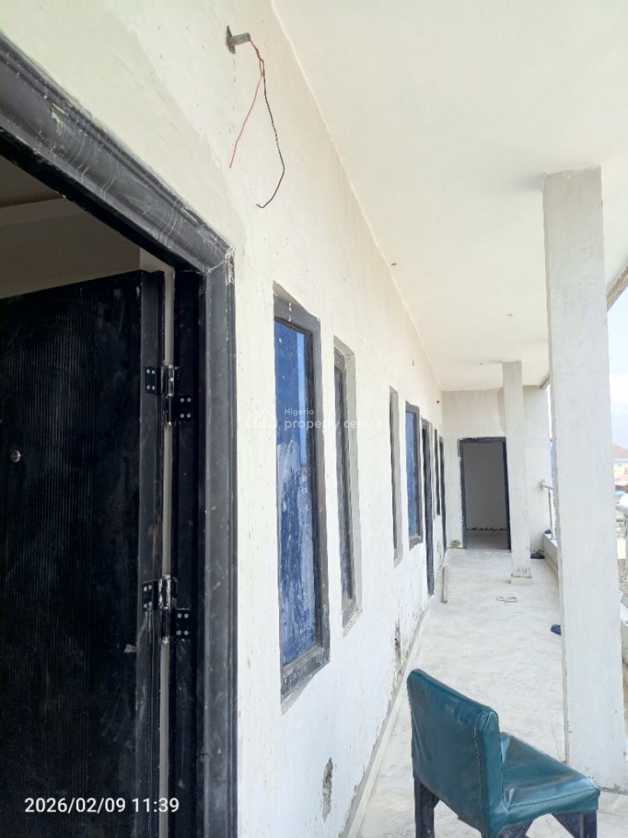 Luxurious Upstairs Mini Flat, Off Mobil Road, Ilaje, Ajah, Lagos, Mini Flat (room and Parlour) for Rent
