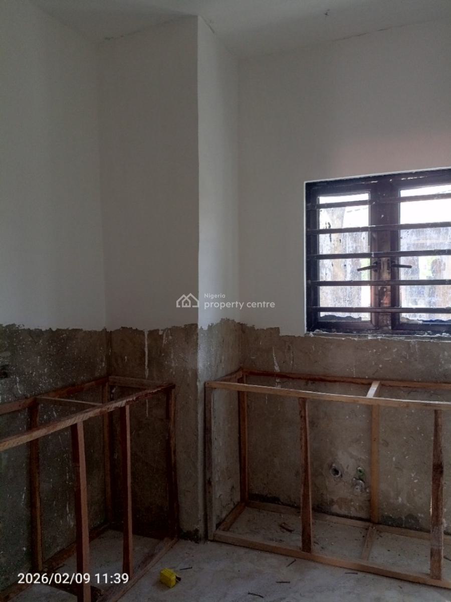 Luxurious Upstairs Mini Flat, Off Mobil Road, Ilaje, Ajah, Lagos, Mini Flat (room and Parlour) for Rent