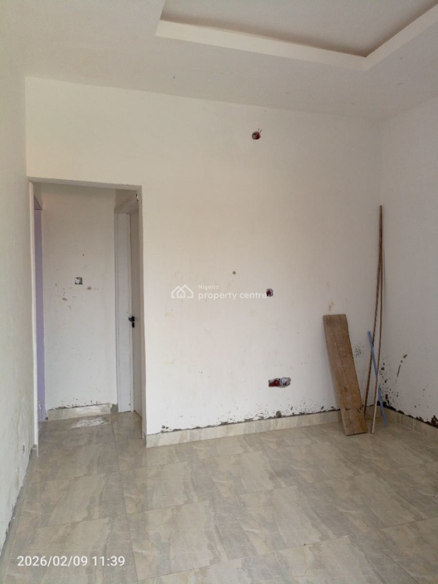 Luxurious Upstairs Mini Flat, Off Mobil Road, Ilaje, Ajah, Lagos, Mini Flat (room and Parlour) for Rent