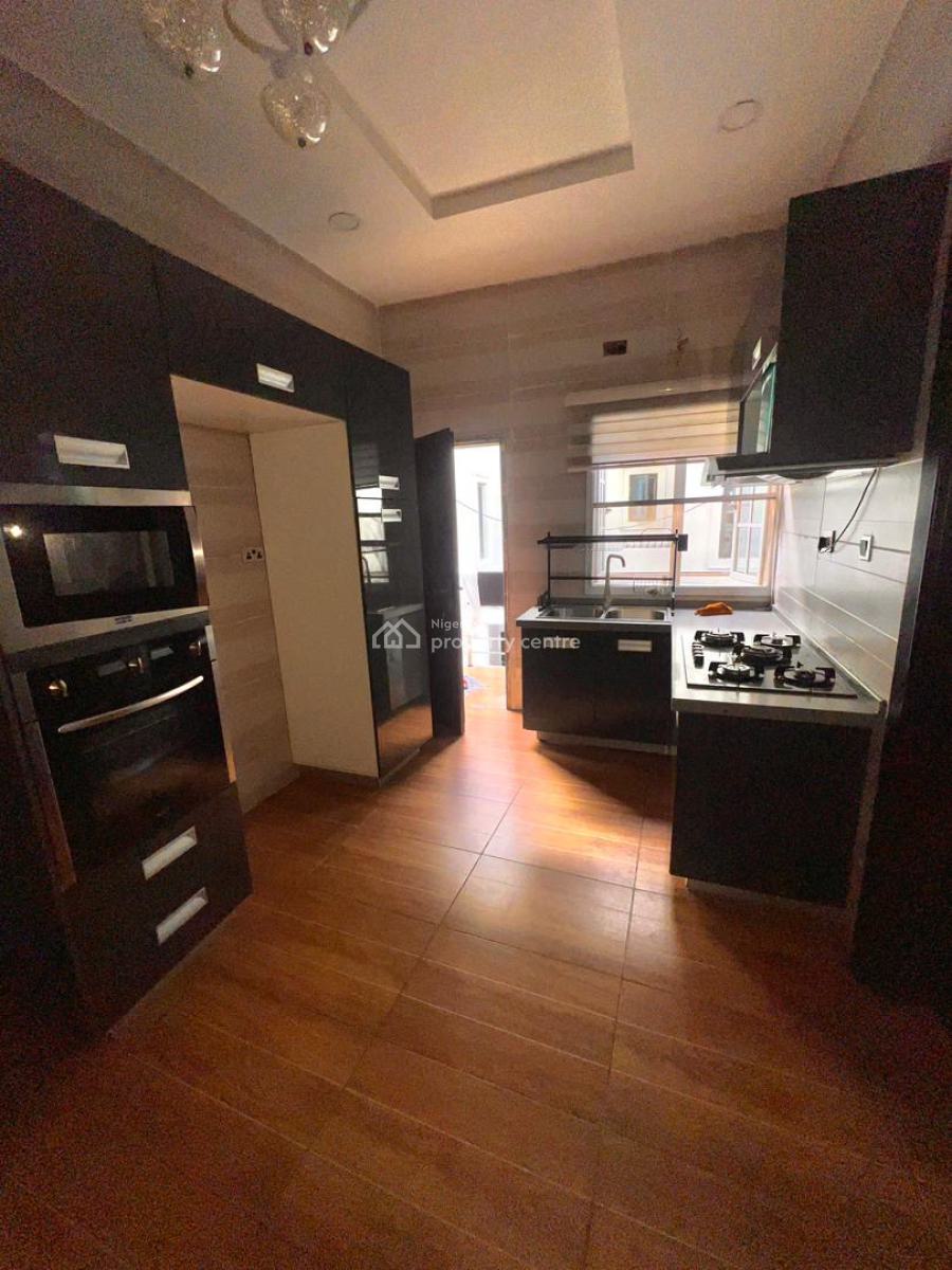 Very Large and Spacious 3 Bedroom Apartment, Nike Art Gallery, Lekki Phase 1, Lekki, Lagos, Flat / Apartment for Rent