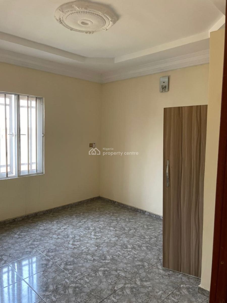 Relatively New 2bedroom, Off Agidi Road Alapere, Alapere, Ketu, Lagos, Flat / Apartment for Rent