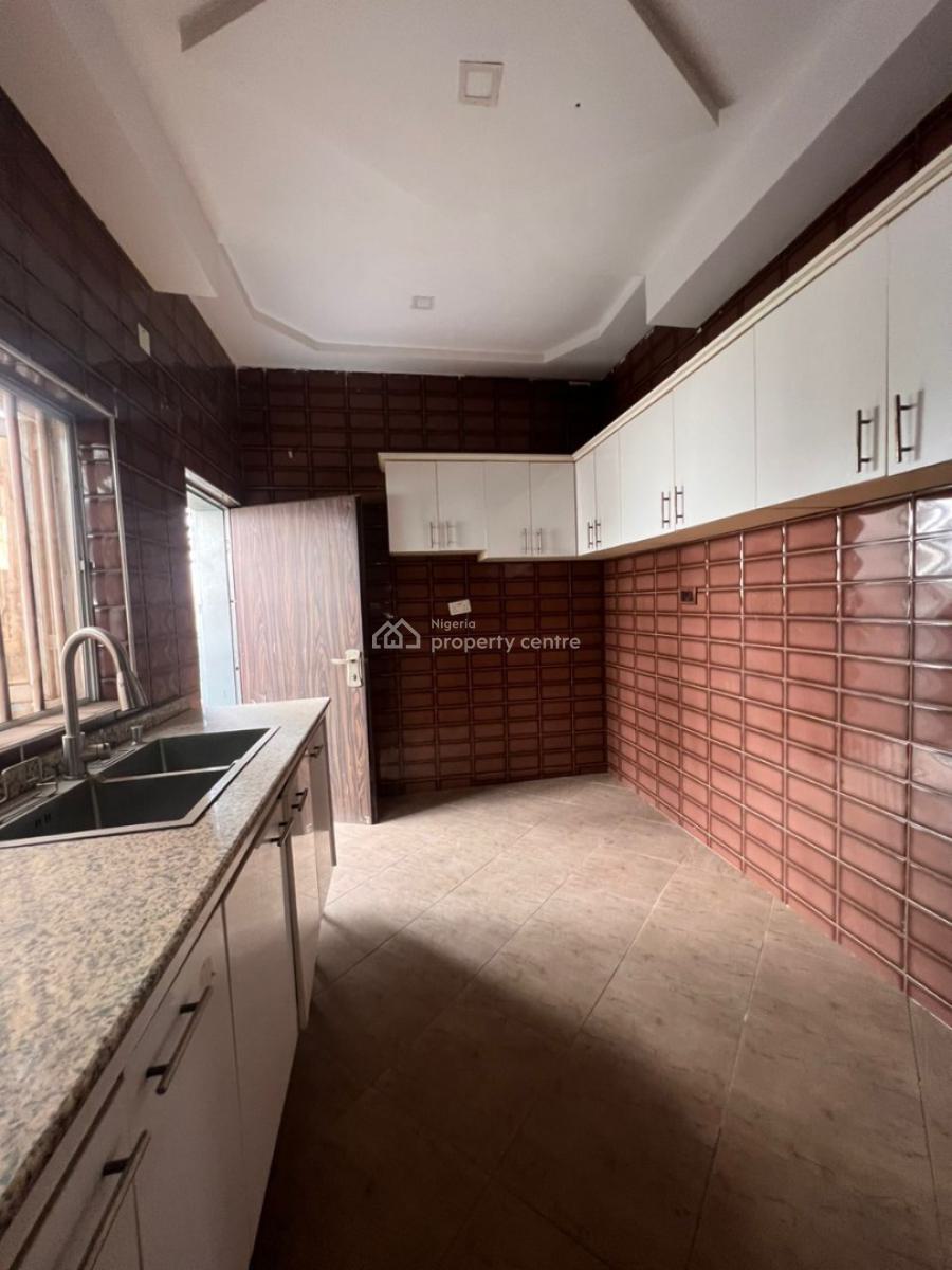 Well Built 2 Beds Flat Apartment, Gilmore, Jahi, Abuja, Flat / Apartment for Sale