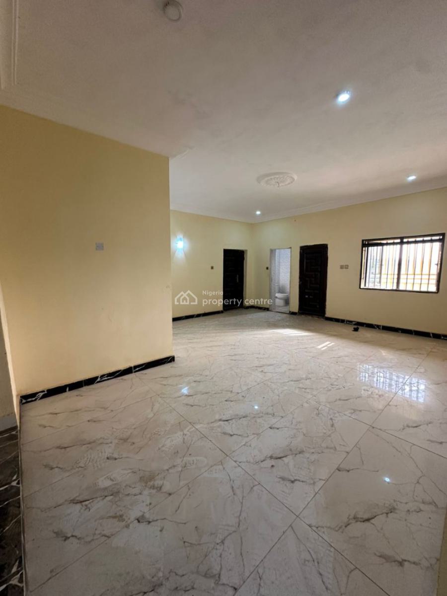 Well Built 2 Beds Apartment, Dawaki, Gwarinpa, Abuja, Flat / Apartment for Sale