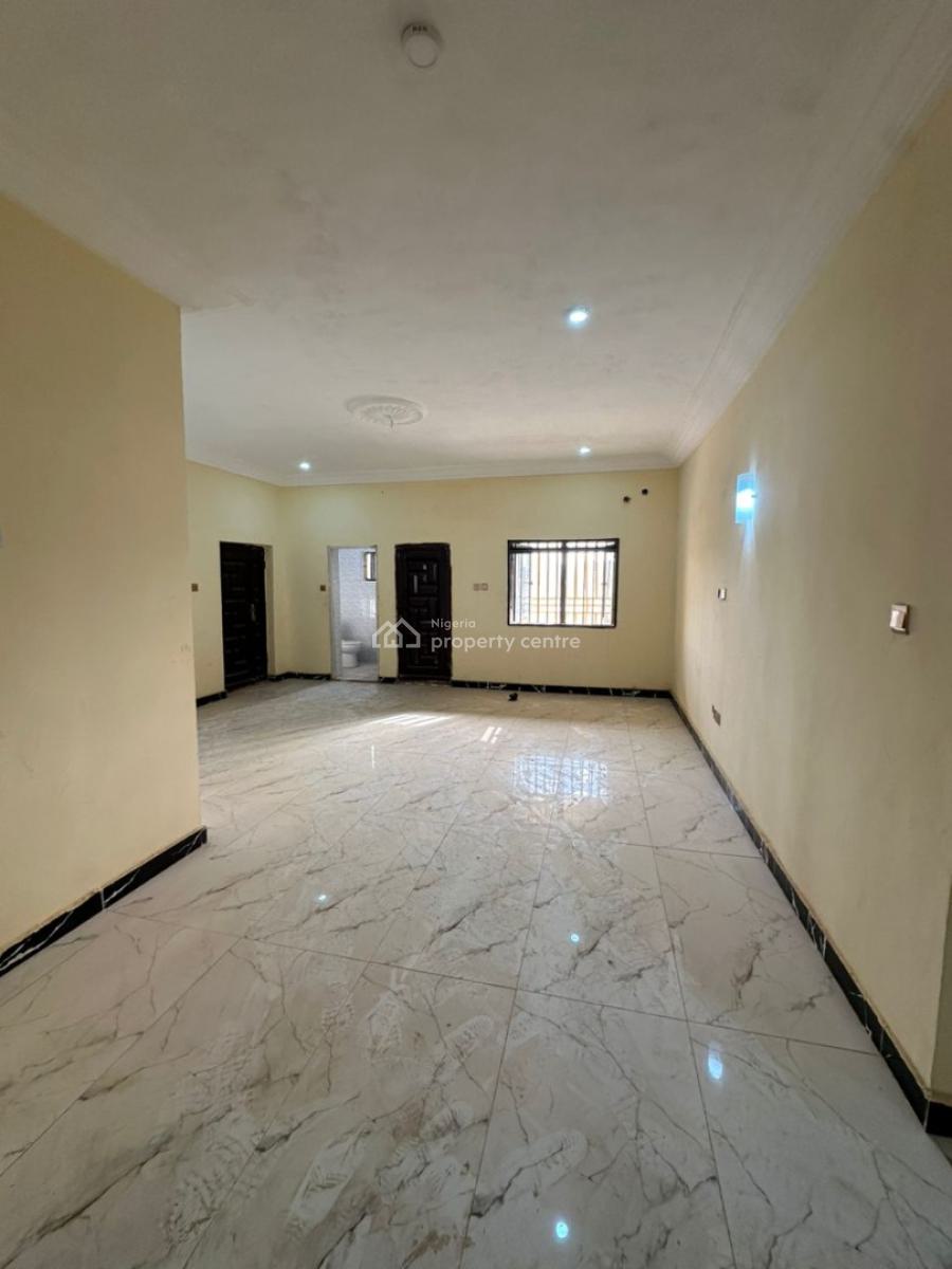 Well Built 2 Beds Apartment, Dawaki, Gwarinpa, Abuja, Flat / Apartment for Sale