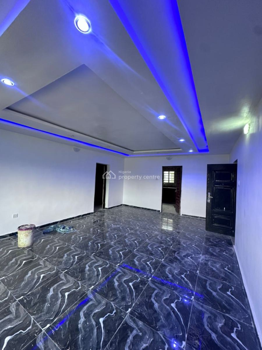 Newly Renovated Spacious 2bedroom Apartment Upstairs, Brown Street, Surulere, Lagos, Flat / Apartment for Rent