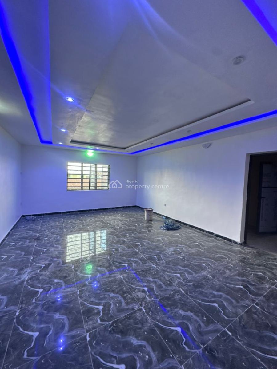 Newly Renovated Spacious 2bedroom Apartment Upstairs, Brown Street, Surulere, Lagos, Flat / Apartment for Rent