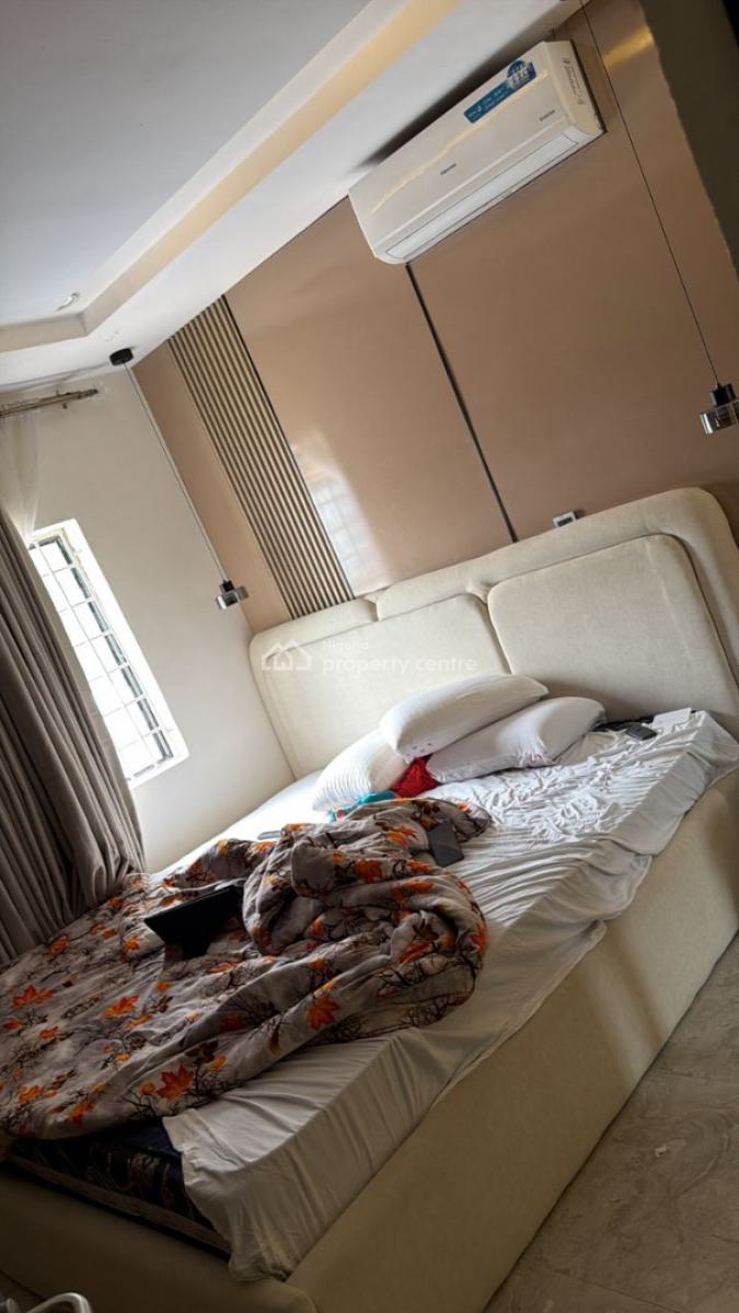 Luxury 2bedrooms Flat, Off Admiralty, Lekki Phase 1, Lekki, Lagos, Flat / Apartment for Rent