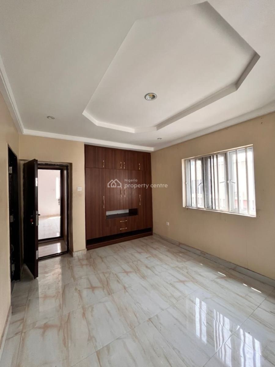 Standard 3 Bedroom Apartment, Mobile Road Ajah Ilaje, Ilaje, Ajah, Lagos, Flat / Apartment for Rent
