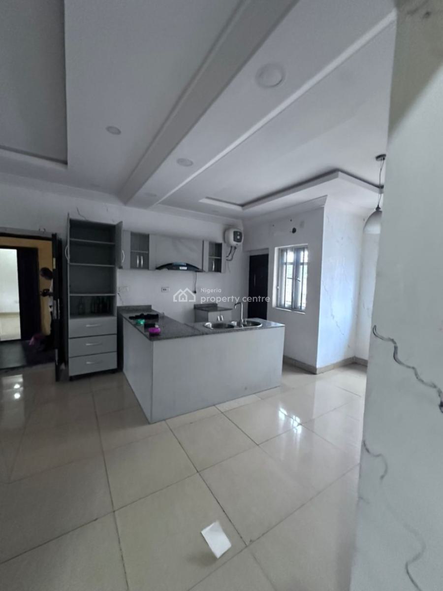 3bedroom Flat, Off Oni Street, Surulere, Lagos, Flat / Apartment for Rent