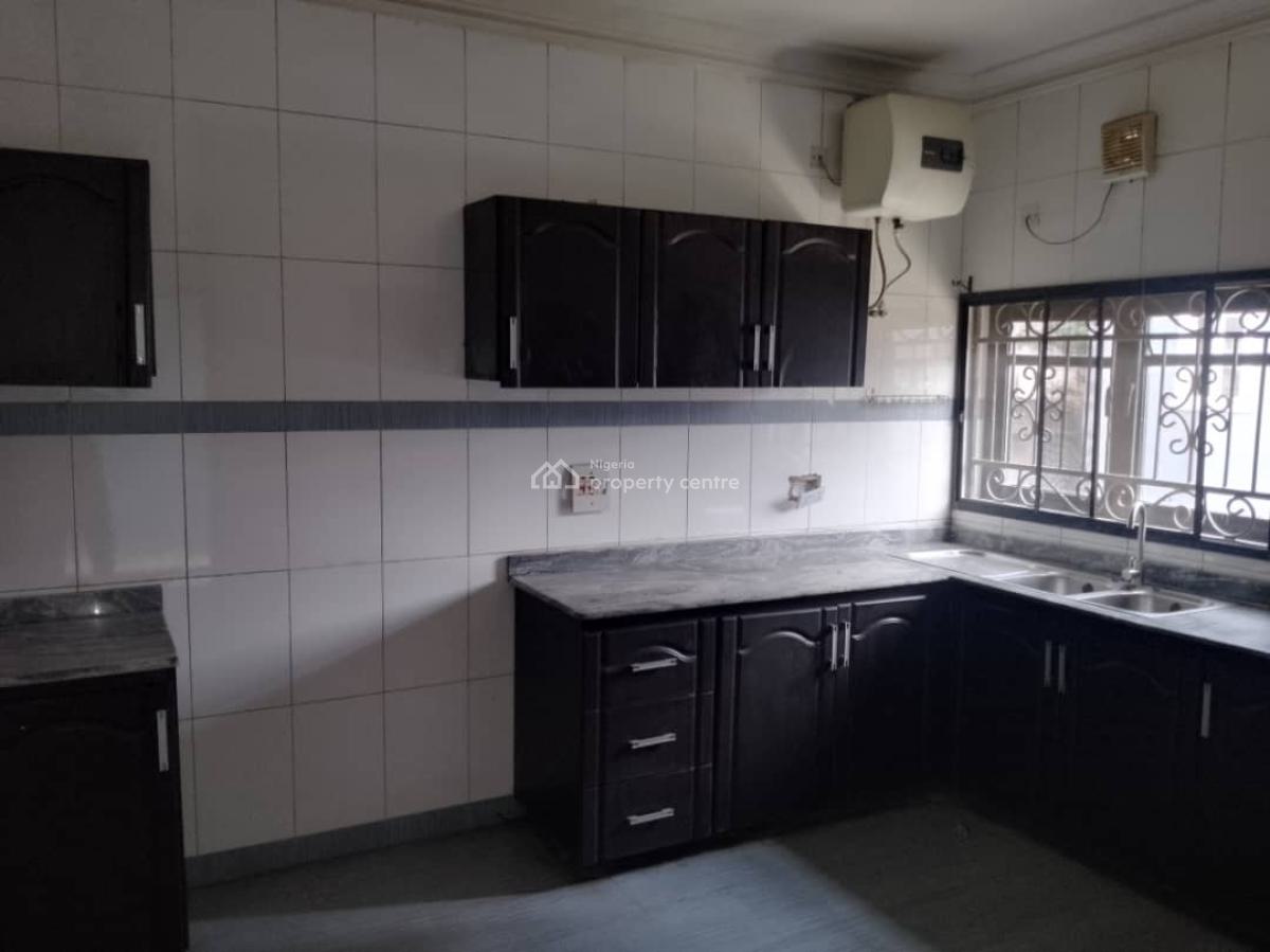 Serviced 4bedroom Terrace Duplex with B.q, Ikeja Gra, Ikeja, Lagos, Terraced Duplex for Rent