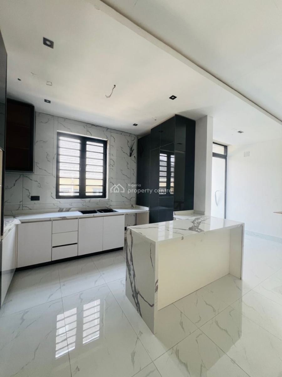 Lovely 2 Bedroom Luxury Apartment in Leeds 1, Lekki Phase 1, Lekki, Lagos, Block of Flats for Sale