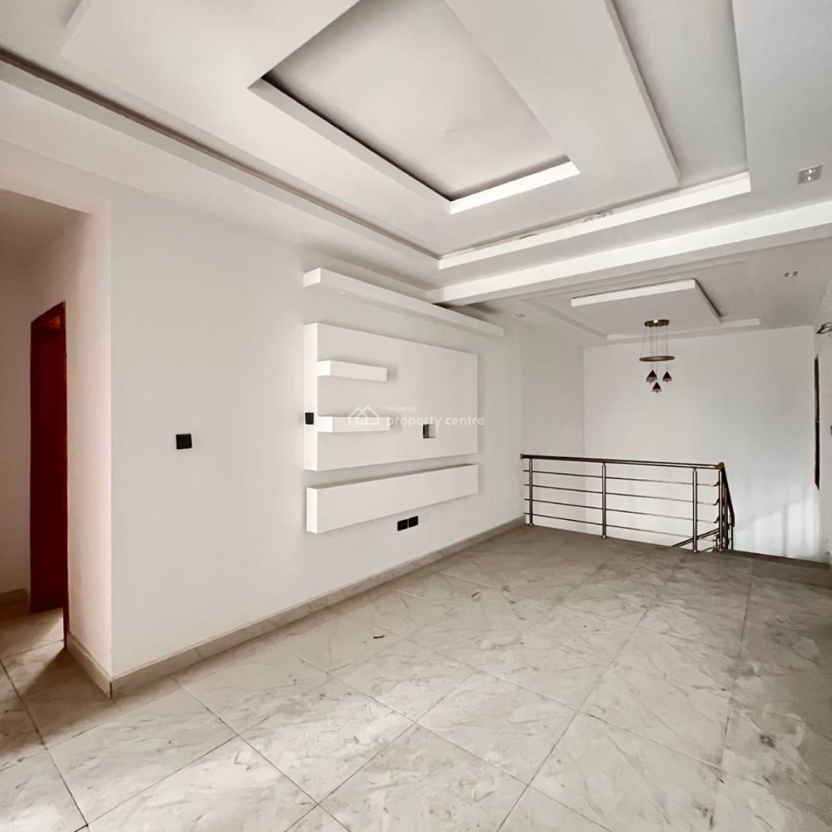 5 Bedroom Maisonette with Bq, Lekki Phase 1, Lekki, Lagos, Block of Flats for Sale