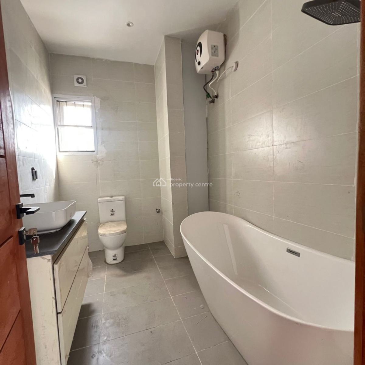 5 Bedroom Maisonette with Bq, Lekki Phase 1, Lekki, Lagos, Block of Flats for Sale