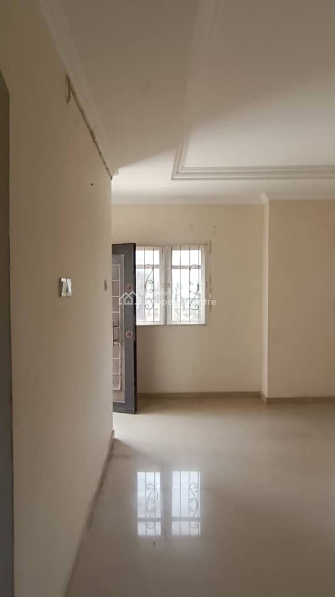 Very Spacious Shared Apartment, Abraham Adesanya, Lekki Phase 2, Lekki, Lagos, Flat / Apartment for Rent