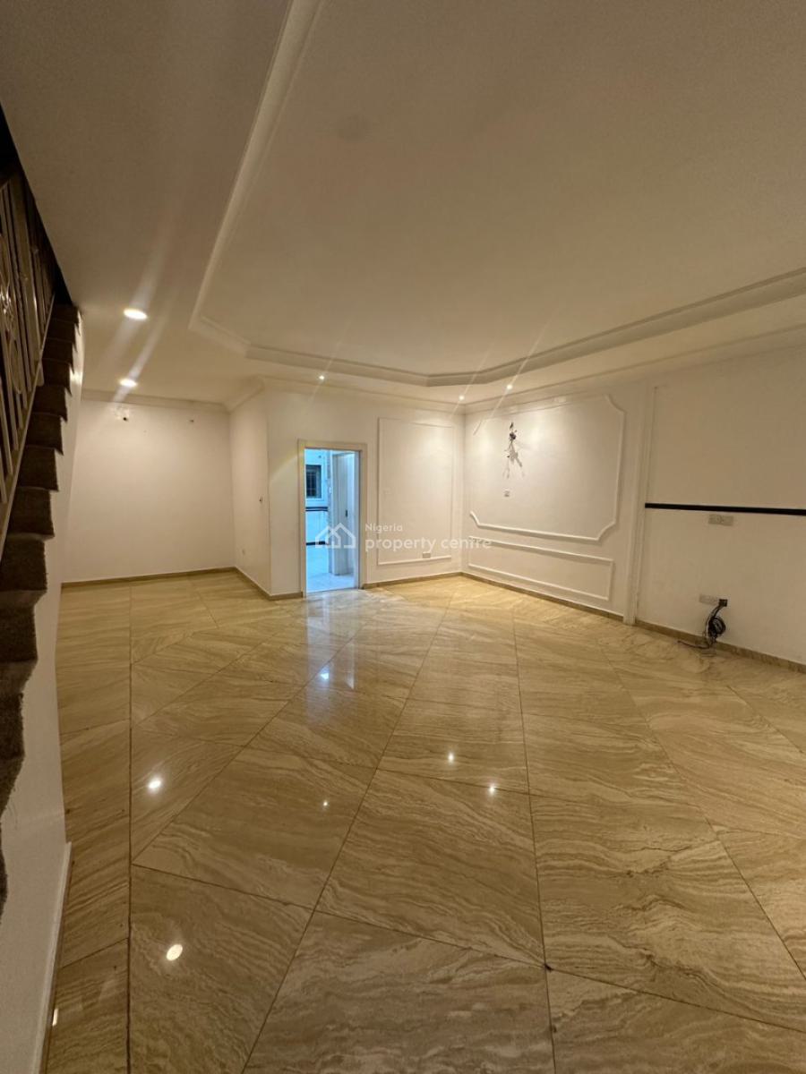 Clean and Spacious 4-bedroom Townhouse with Bq, Ikoyi, Lagos, Flat / Apartment for Sale