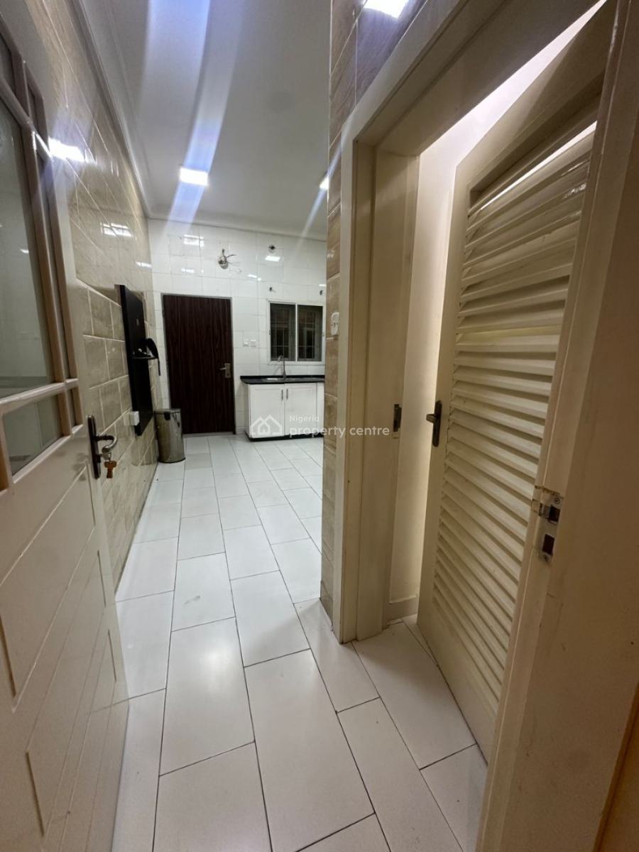 Clean and Spacious 4-bedroom Townhouse with Bq, Ikoyi, Lagos, Flat / Apartment for Sale