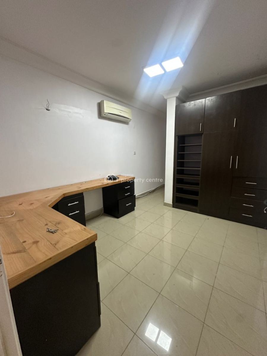 Clean and Spacious 4-bedroom Townhouse with Bq, Ikoyi, Lagos, Flat / Apartment for Sale