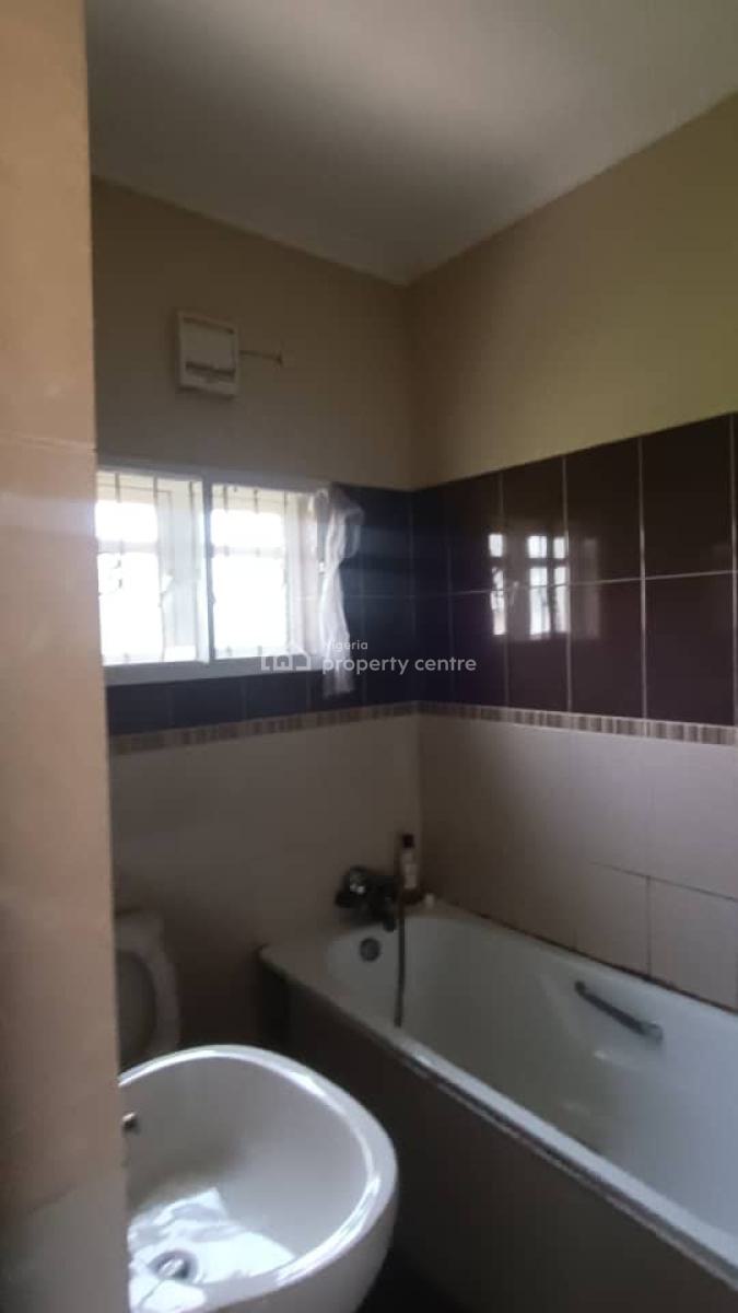 Share Apartment at Lekki Scheme 2 Off Abraham Adesanya Estate Ajah, Lekki Scheme 2 Off Abraham Adesanya Estate Ajah, Ajah, Lagos, Self Contain (single Rooms) for Rent
