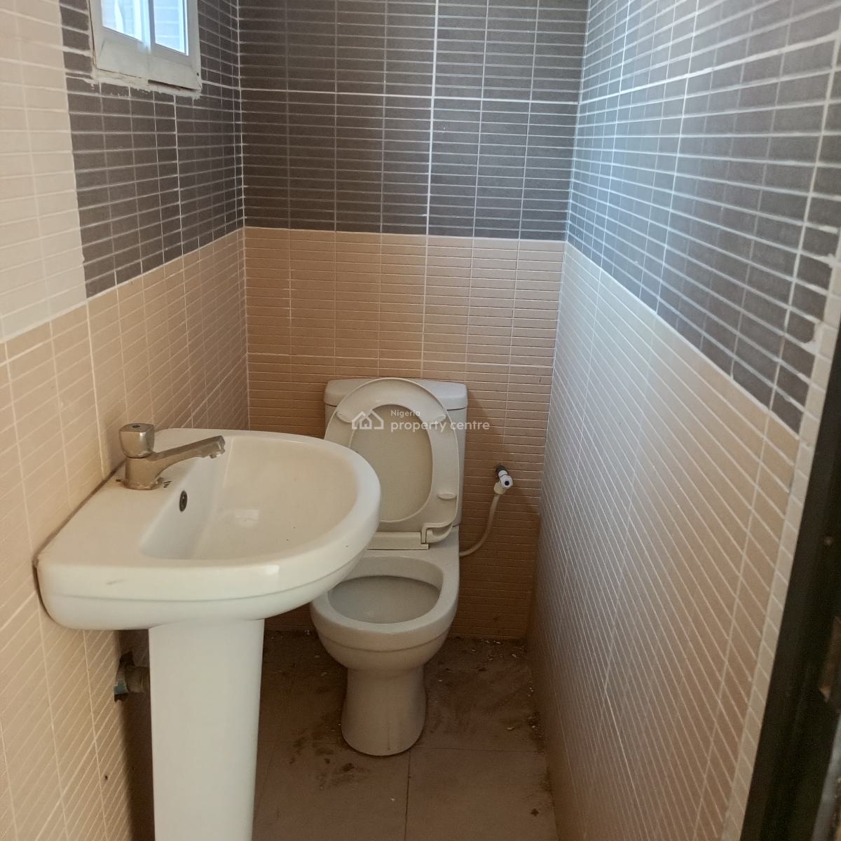 Share Apartment at Lekki Scheme 2 Off Abraham Adesanya Estate Ajah, Lekki Scheme 2 Off Abraham Adesanya Estate Ajah, Ajah, Lagos, Self Contain (single Rooms) for Rent