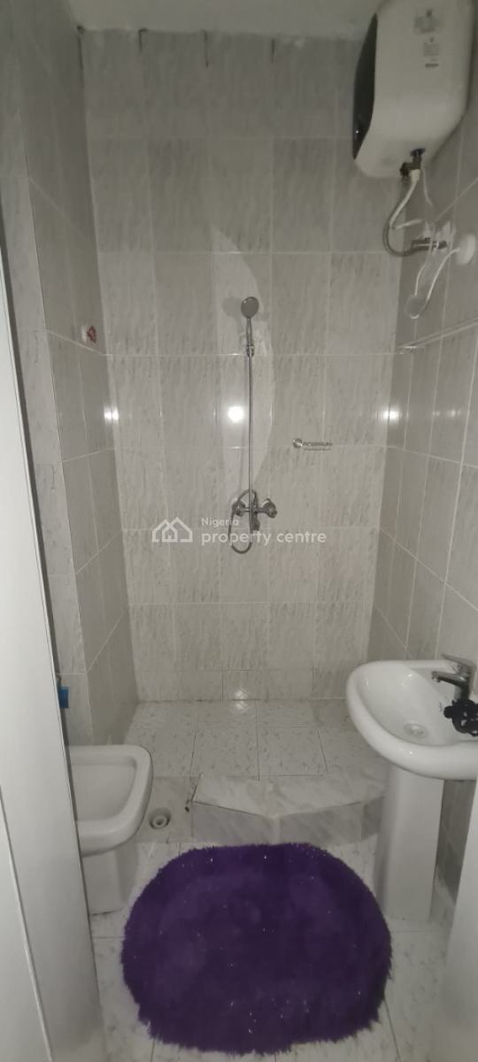 Nicely Finished 3 Bedroom Flat ( 1st Floor ), Fashola Estate Monastery Road Sangotedo, Sangotedo, Ajah, Lagos, Flat / Apartment for Sale