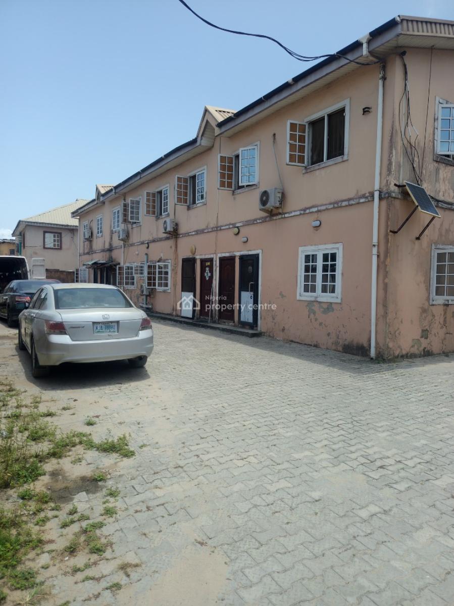 Massive 8 Units of 2 Bedroom and 4 Units of Room & Parlor, Ologunfe, Awoyaya, Ibeju Lekki, Lagos, Block of Flats for Sale