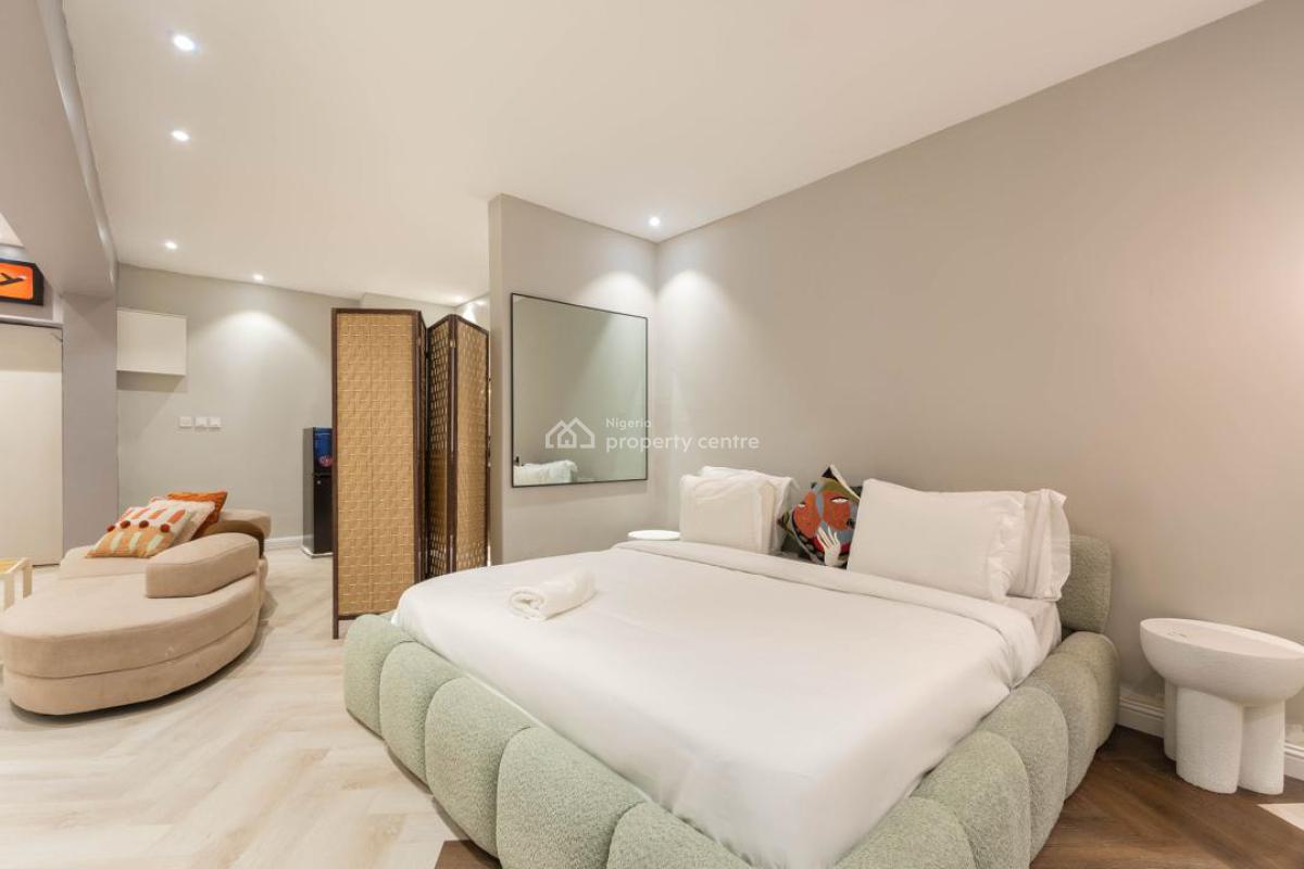Spacious & Stylish 1 Bedroom with All Shades of Deluxe Living, Admiralty Way, Lekki Phase 1, Lekki, Lagos, Self Contain (single Rooms) Short Let