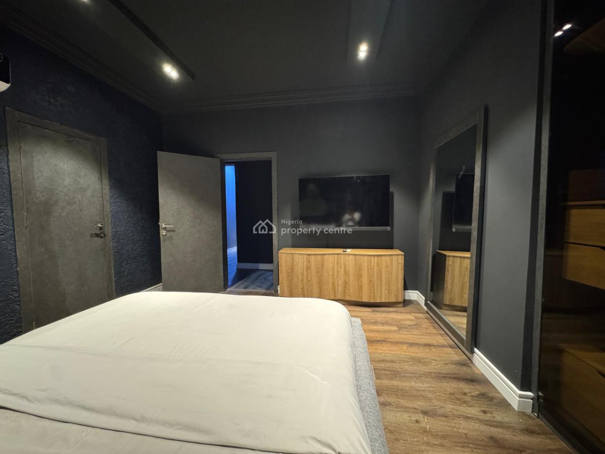 Dark Themed 1/2 Bedroom Apartment W/pool, Gym, Ikate Elegushi, Lekki, Lagos, Flat / Apartment Short Let