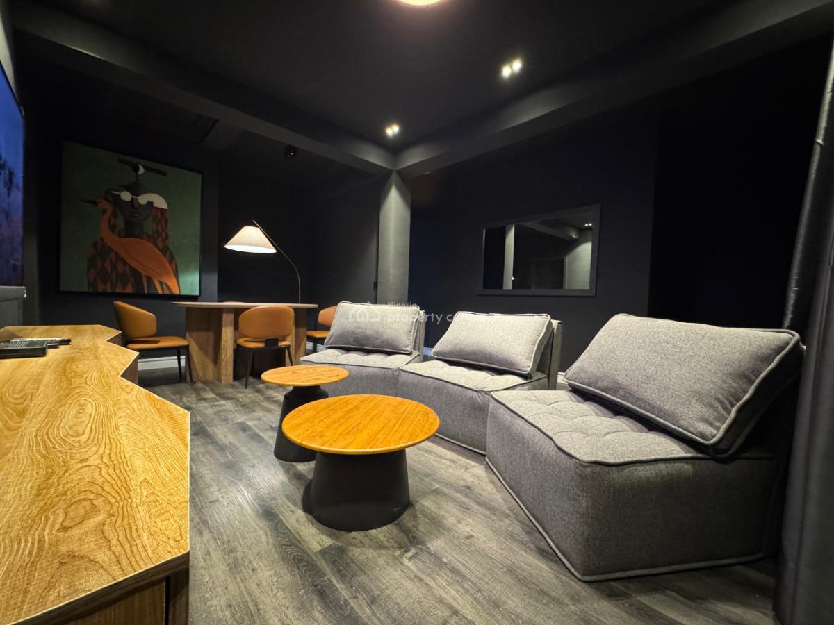 Dark Themed 1/2 Bedroom Apartment W/pool, Gym, Ikate Elegushi, Lekki, Lagos, Flat / Apartment Short Let