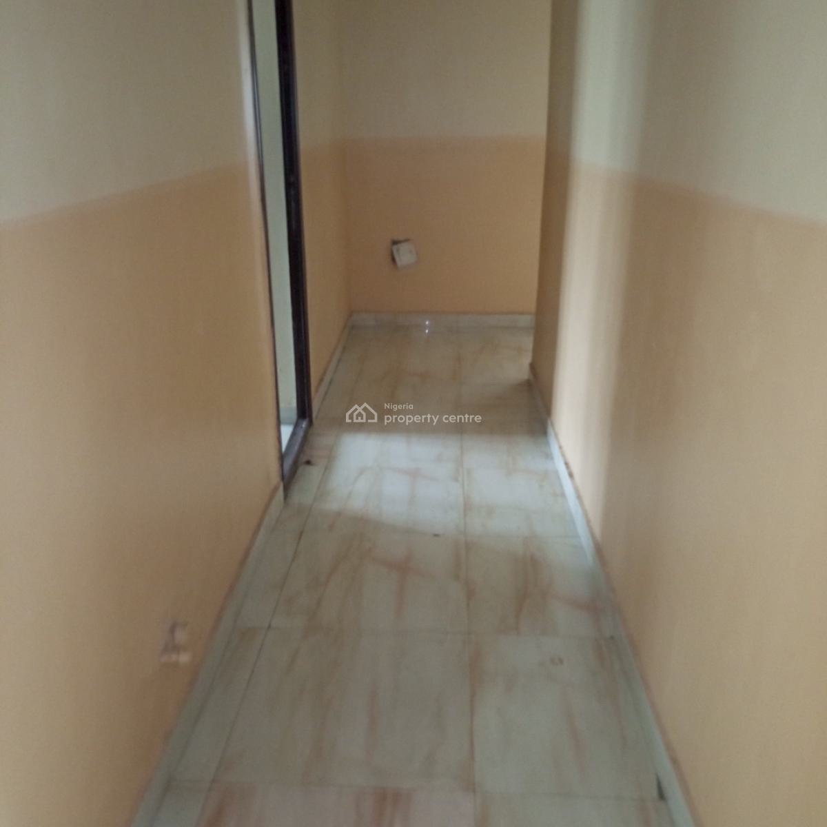 Luxurious 3bedroom Flat Upstairs at Ajah Ilaje Off Mobil Road, Ajah Ilaje Off Mobil Road, Ajah, Lagos, Terraced Duplex for Rent