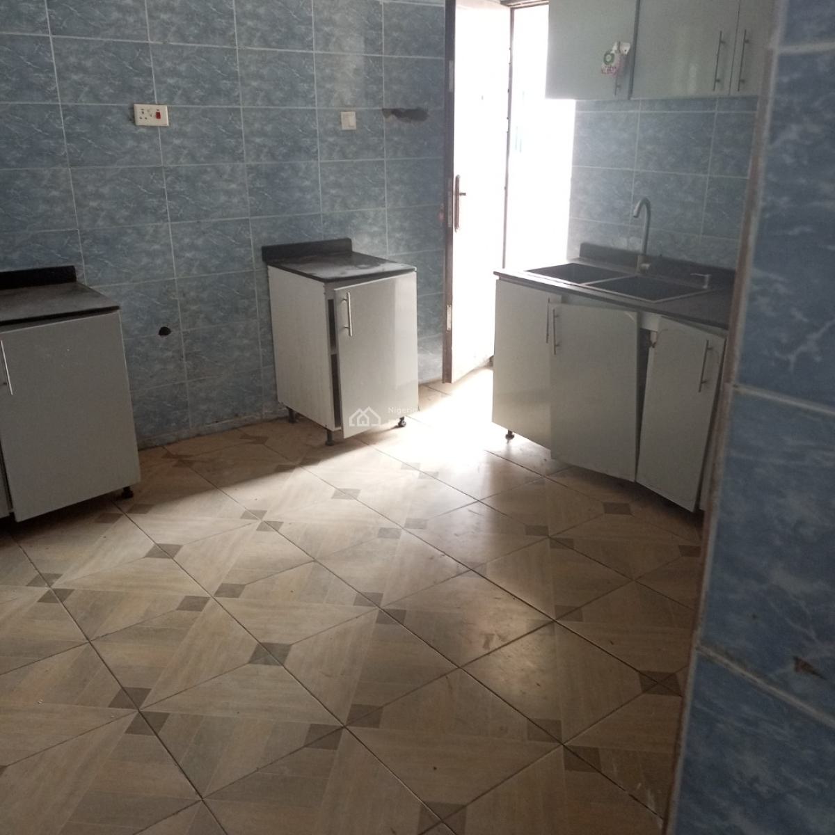 Luxurious 3bedroom Flat Upstairs at Ajah Ilaje Off Mobil Road, Ajah Ilaje Off Mobil Road, Ajah, Lagos, Terraced Duplex for Rent