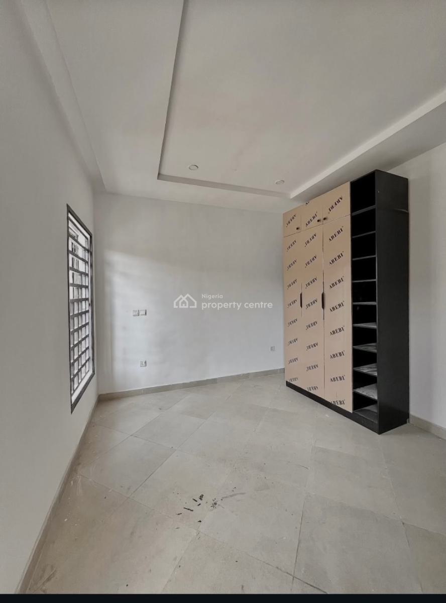 4 Bedroom Spacious Apartment, Lekki Phase 1 Admiralty, Lekki, Lagos, Flat / Apartment for Sale