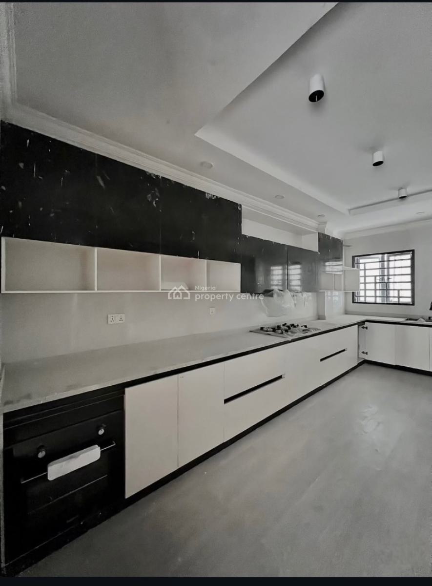 4 Bedroom Spacious Apartment, Lekki Phase 1 Admiralty, Lekki, Lagos, Flat / Apartment for Sale