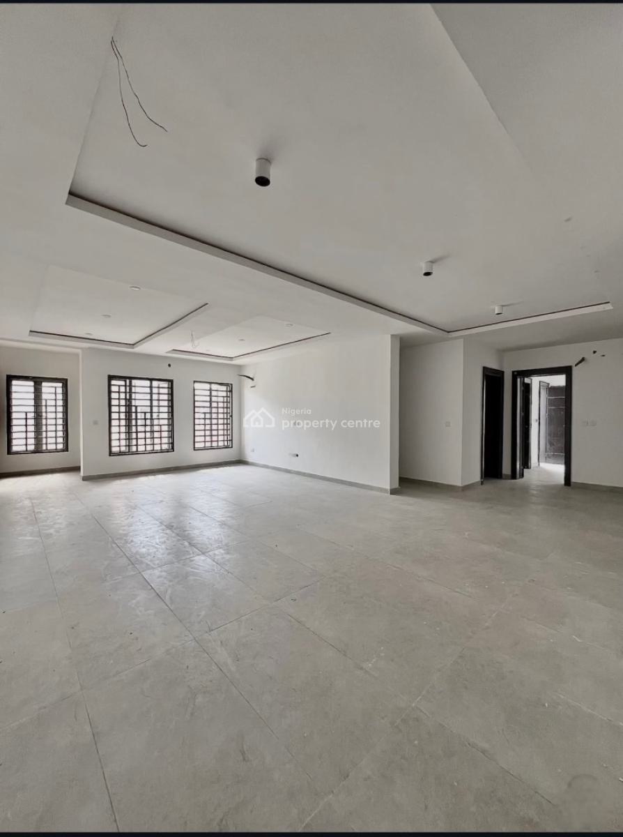 4 Bedroom Spacious Apartment, Lekki Phase 1 Admiralty, Lekki, Lagos, Flat / Apartment for Sale