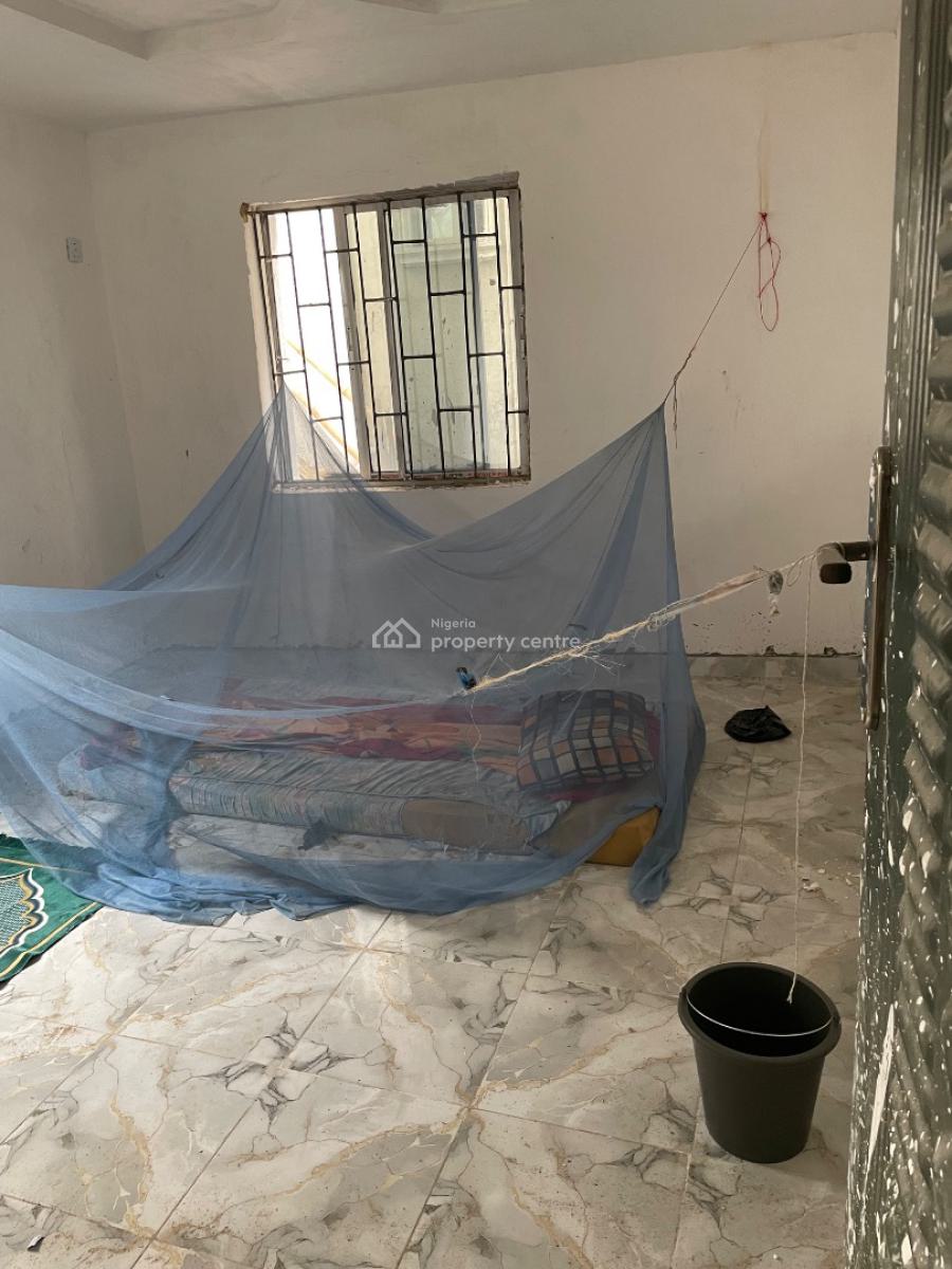 Miniflat, Bajulaye, Shomolu, Lagos, Mini Flat (room and Parlour) for Rent