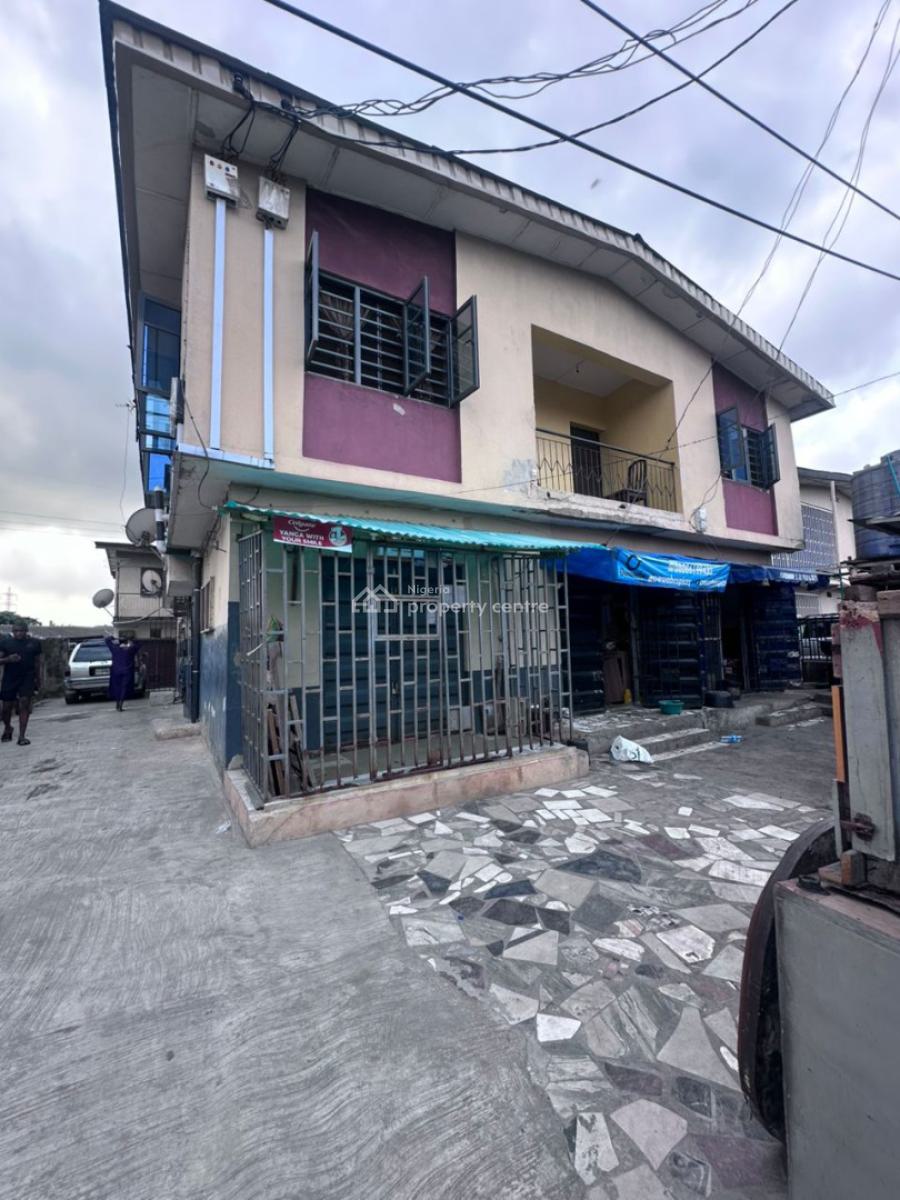 Newly Renovated Spacious 2bedroom Apartment Upstairs All Room En-suite, Surulere, Lagos, Flat / Apartment for Rent