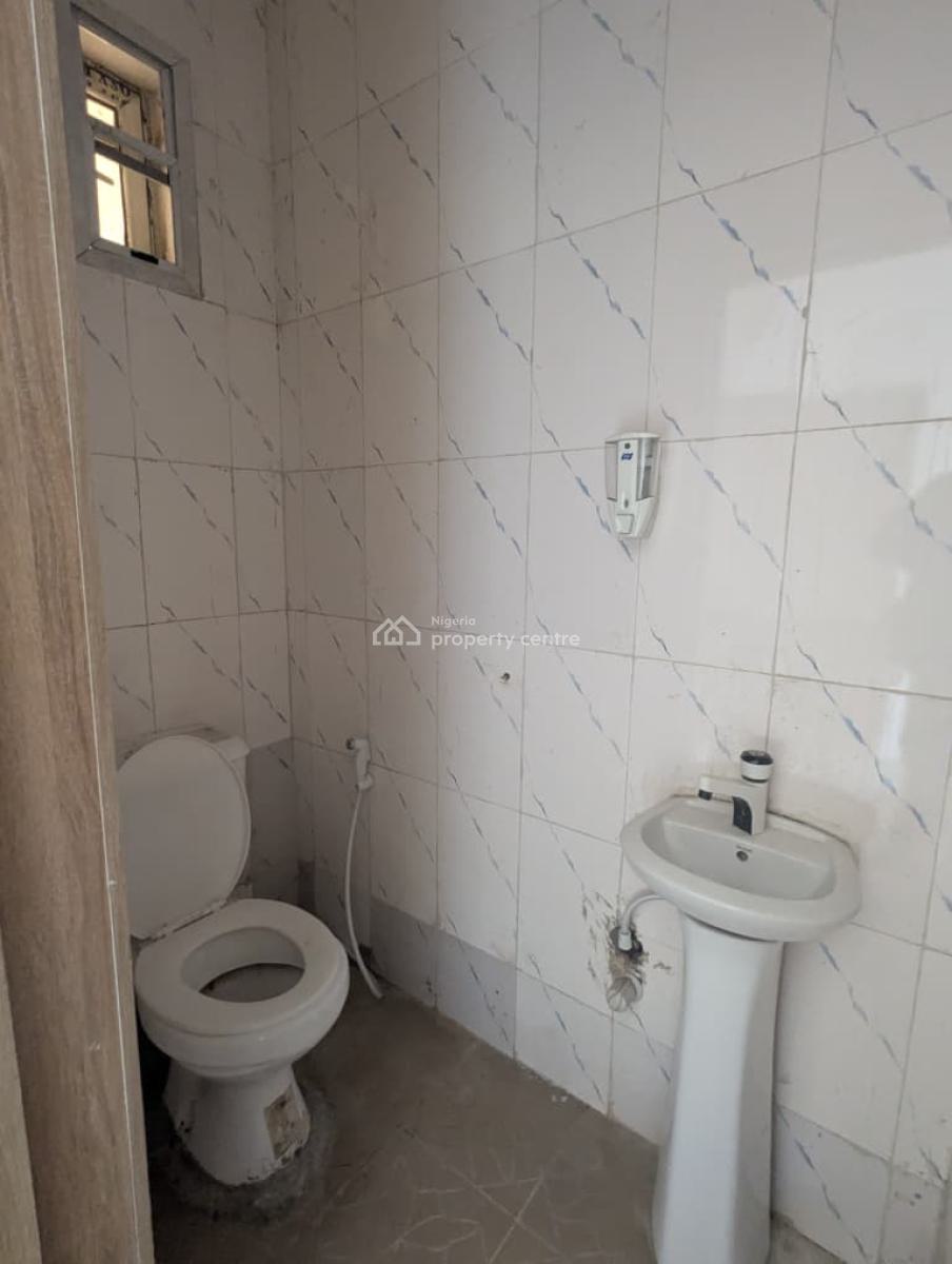 3 Bedroom Apartment Available, Mobile Road, Ajah, Lagos, Flat / Apartment for Rent