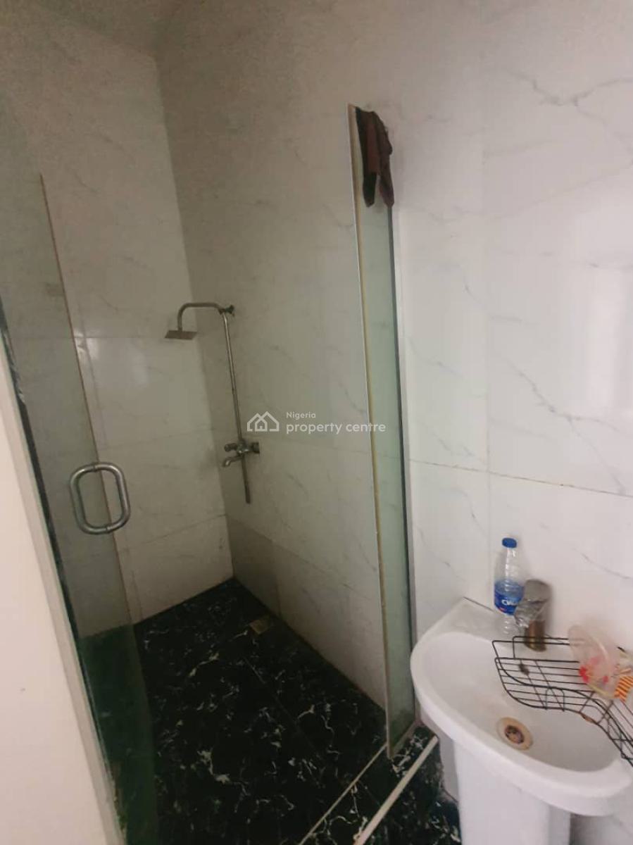 Massive Semi Masters Bedroom Upstairs, Ikota Villa, Ikota, Lekki, Lagos, Self Contain (single Rooms) for Rent