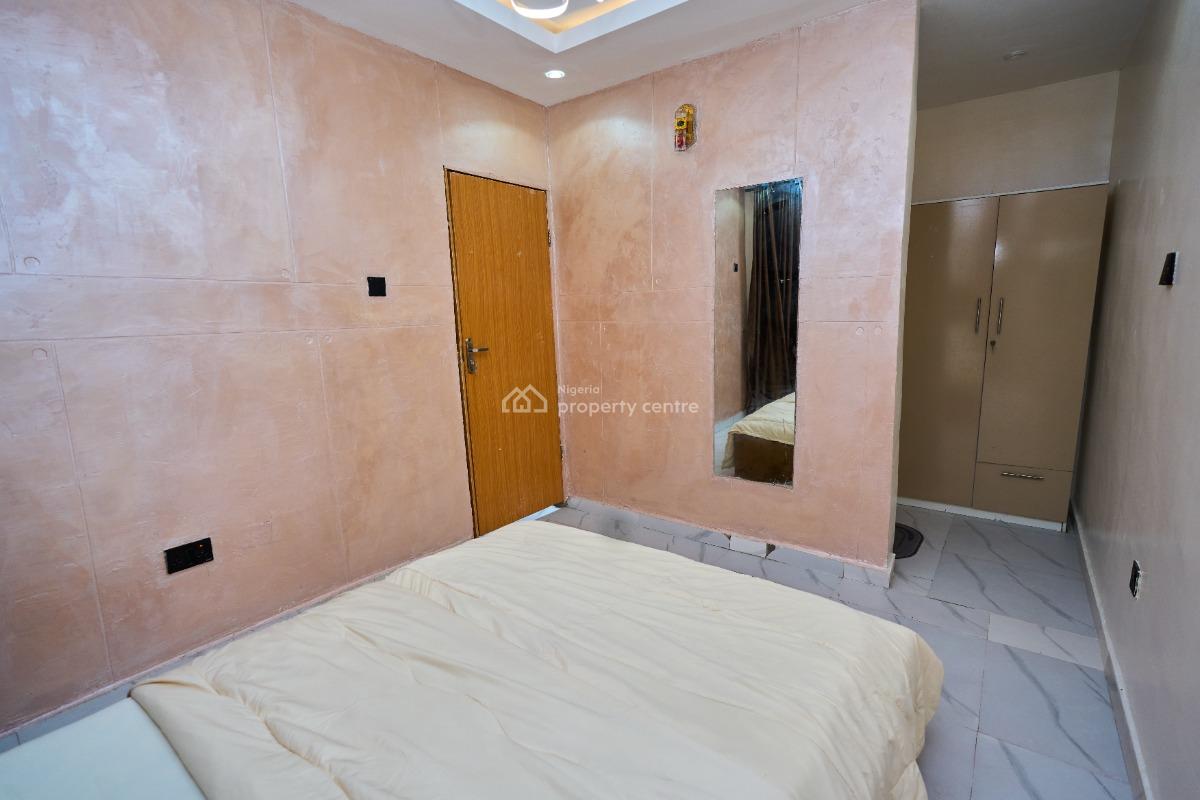 L & L Lighthouse 1 Bedroom Apartment, Layi Otegbade Street, Pedro, Gbagada, Lagos, Flat / Apartment Short Let