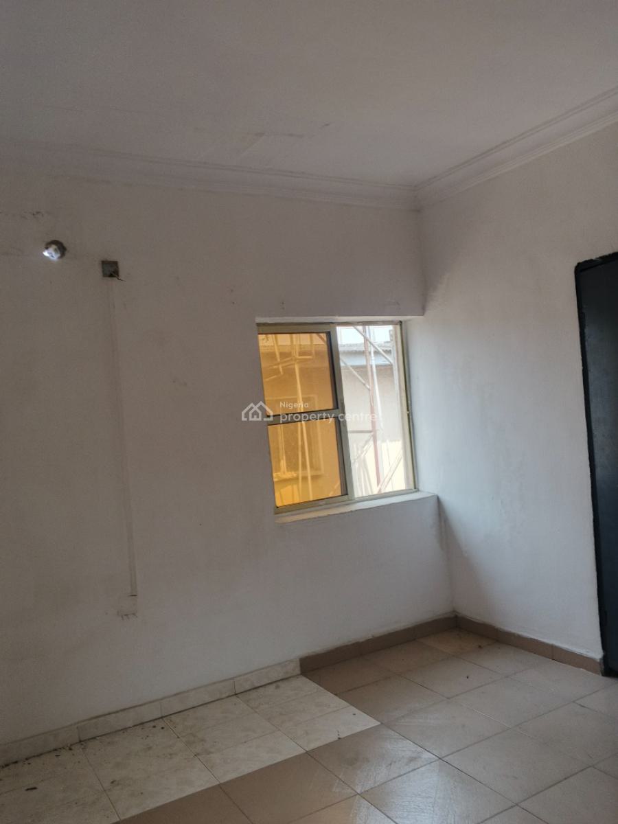 Beautiful Spacious 2 Bedroom Flat with 3 Toilet Upstairs, Well Secured Estate Off Awolowo Way Ikeja, Ikeja, Lagos, Flat / Apartment for Rent