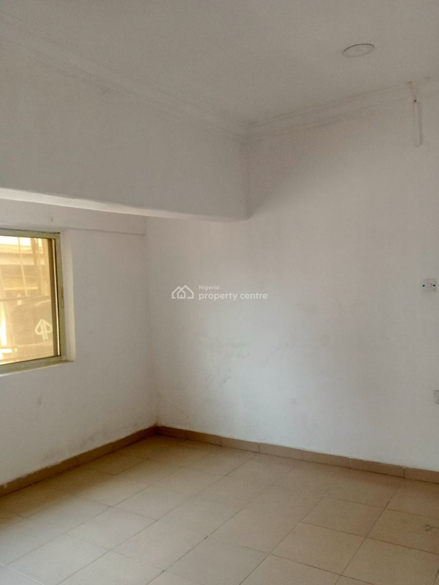 Beautiful Spacious 2 Bedroom Flat with 3 Toilet Upstairs, Well Secured Estate Off Awolowo Way Ikeja, Ikeja, Lagos, Flat / Apartment for Rent